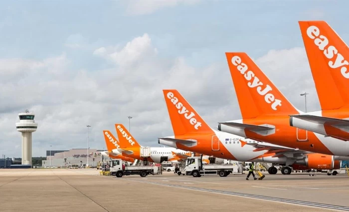ΕasyJet: Καμπανάκι για ζημιές λόγω πολέμου και εκτίναξης των τιμών στα καύσιμα