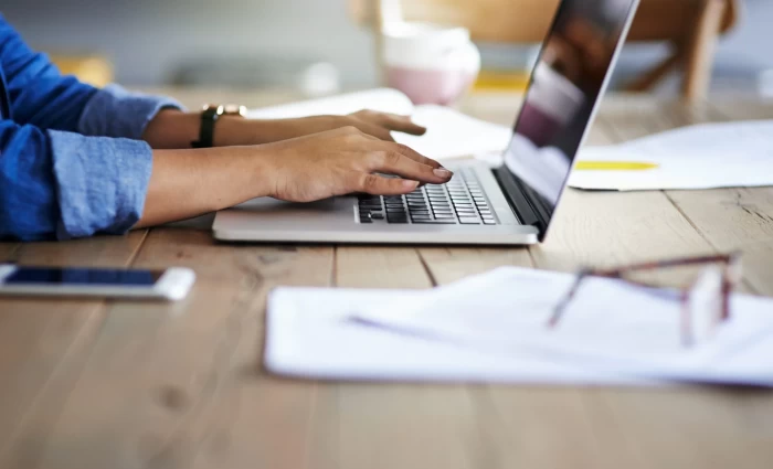 Επιμένει η ΕΕ: Τηλεργασία μία ημέρα την εβδομάδα – Τι θα προτείνει και γιατί