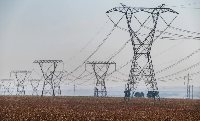 EVs και data centers εκτοξεύουν τη ζήτηση για ηλεκτρική ενέργεια