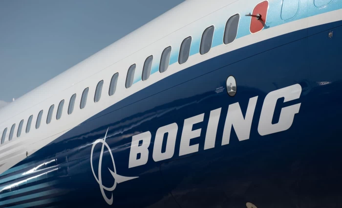 Boeing: Φρενάρουν οι απώλειες στις ταμειακές ροές με ώθηση από τις ισχυρότερες παραδόσεις αεροσκαφών