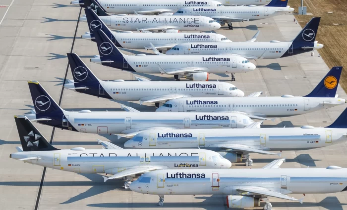 Lufthansa: Κόβει 20.000 πτήσεις μικρών αποστάσεων λόγω εκτίναξης του κόστους στα καύσιμα