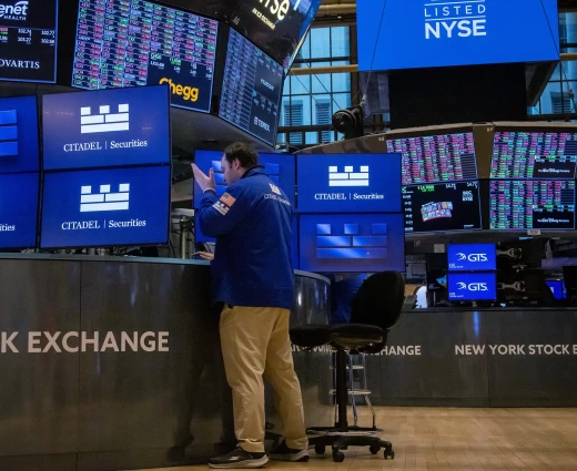 Wall Street: «Ανάσα» ανόδου από την παράταση της εκεχειρίας και τα ισχυρά εταιρικά αποτελέσματα