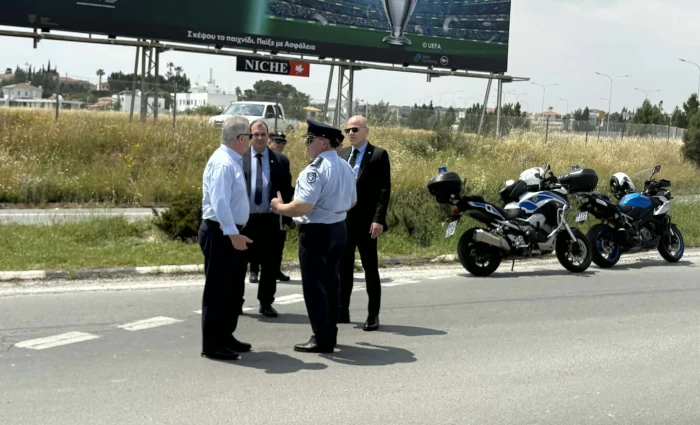 Κτηνοτρόφοι έκλεισαν κυκλικό κόμβο Ριζοελιάς και λιμάνι Λάρνακας - Ένταση με Υπ. Δικαιοσύνης