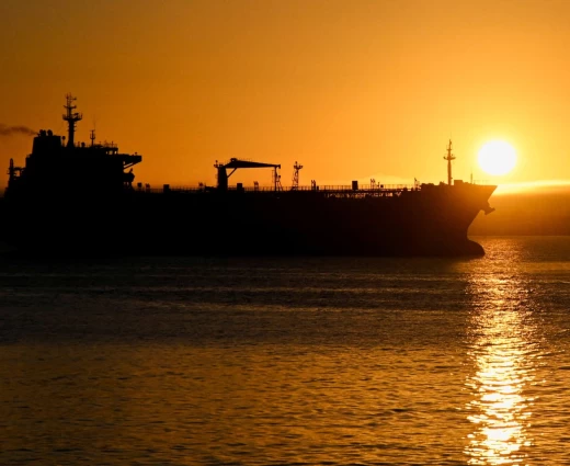 Οι ΗΠΑ αναχαίτισαν 3 ιρανικά τάνκερ στην Ασία: Κλιμάκωση του ναυτικού αποκλεισμού και νέο σοκ στην αγορά ενέργειας