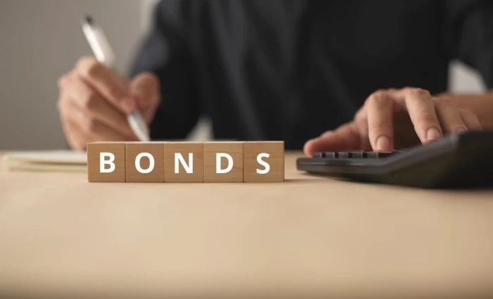 Εβδομάδα «θρίλερ» για τα παγκόσμια ομόλογα – Στα ύψη οι αποδόσεις λόγω του γεωπολιτικού αδιεξόδου