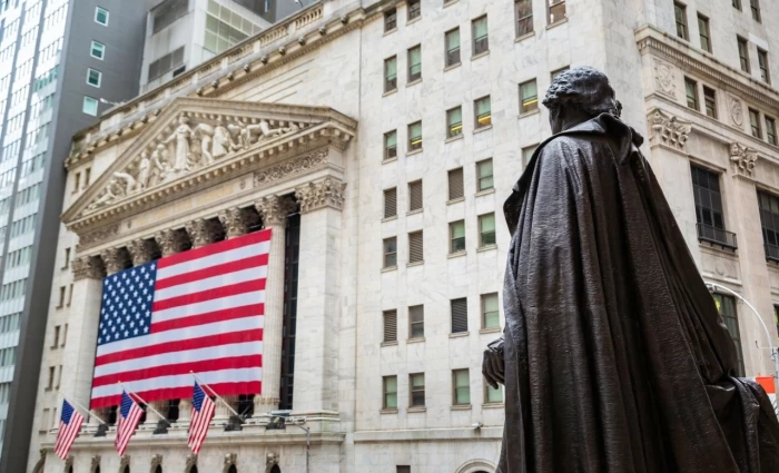 Wall Street: Στάση αναμονής εν μέσω γεωπολιτικής αβεβαιότητας και μπαράζ εταιρικών αποτελεσμάτων