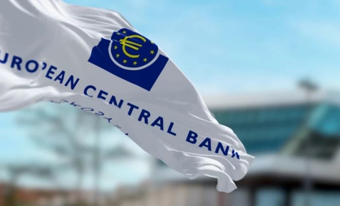 ΕΚΤ: Γιατί η Φρανκφούρτη δεν βιάζεται ακόμη να αυξήσει τα επιτόκια