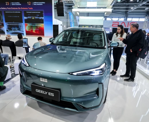 Geely: Βουτιά 27% στα κέρδη της κινεζικής αυτοκινητοβιομηχανίας