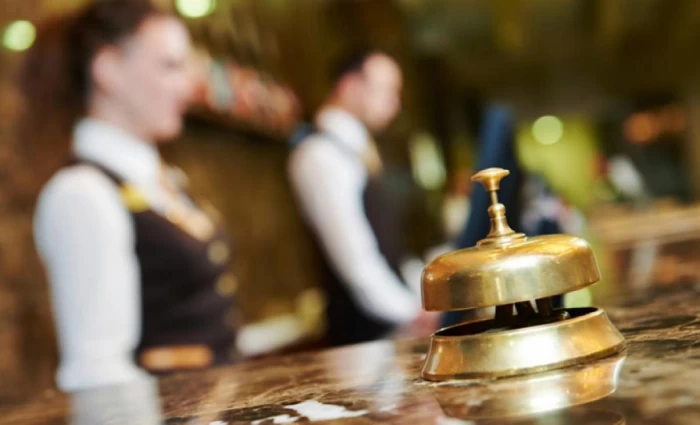 Πληθαίνουν οι φωνές για παράταση της στήριξης στα ξενοδοχεία  - Υπέρ και οι ξενοδοχοϋπάλληλοι που εκπέμπουν SOS