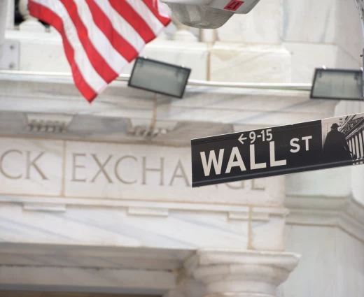 Wall Street: Η τεχνολογία και το ΑΕΠ στηρίζουν το ράλι του Απριλίου