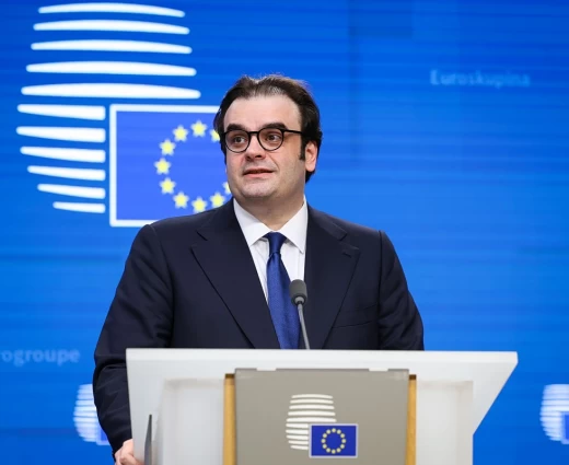 Στο Παρίσι για τη Σύνοδο G7 ο Κυριάκος Πιερρακάκης – Η ατζέντα των συζητήσεων