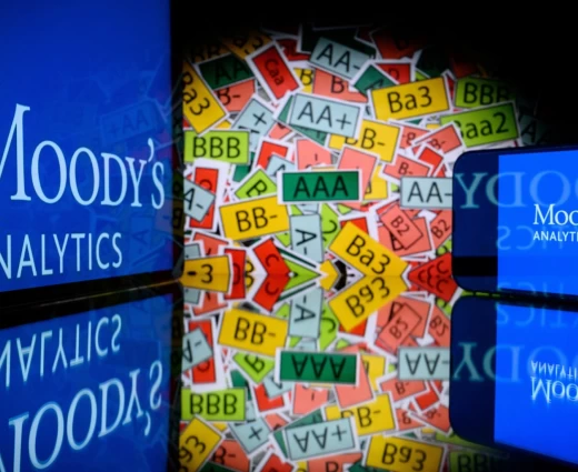 Moody’s Analytics: Παγκόσμια ύφεση αν το πετρέλαιο Brent παρέμενε πάνω από τα $125/βαρέλι – Νέα άνοδος στις τιμές