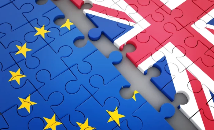 Δέκα χρόνια μετά το Brexit η Βρετανία μετρά το κόστος – Από 2% έως 4% η απώλεια του ΑΕΠ