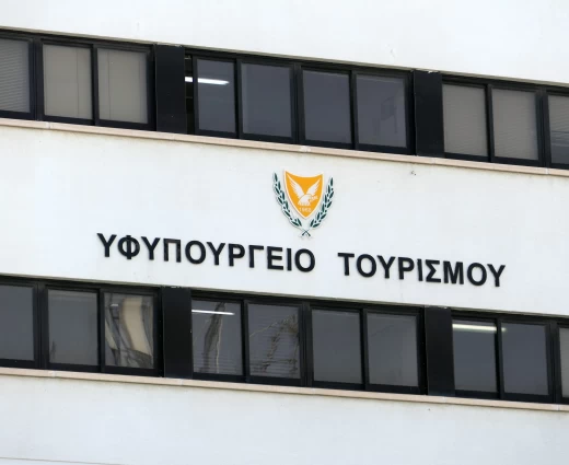 Υποβλήθηκε η ένσταση στην ΕΔΥ από τον γ.δ. του Υφ. Τουρισμού – Τι επικαλείται ο δικηγόρος του