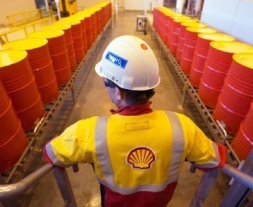 Shell: Πουλάει θαλάσσια αιολικά πάρκα αξίας $1 δισ. και επιστρέφει στα ορυκτά καύσιμα
