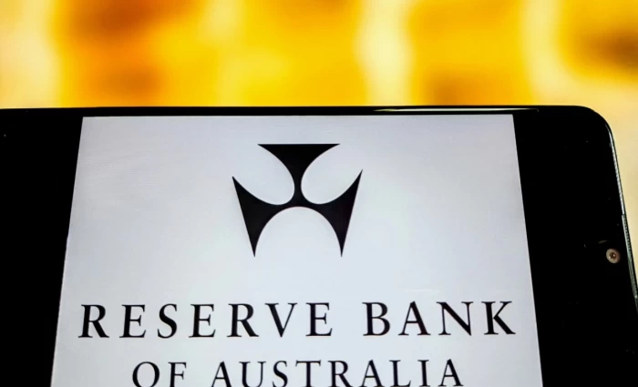 Αυστραλία: Η RBA διατηρεί τα επιτόκια στο 4,35%, αλλά προειδοποιεί για νέες αυξήσεις