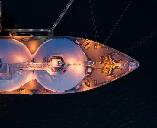 Η Ευρώπη «τρέχει» να προμηθευτεί LNG