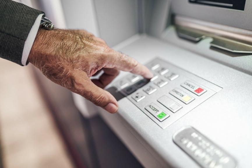 Ξεκίνησε η συγχώνευση της Ελληνικής Τράπεζας με την Eurobank Κύπρου7